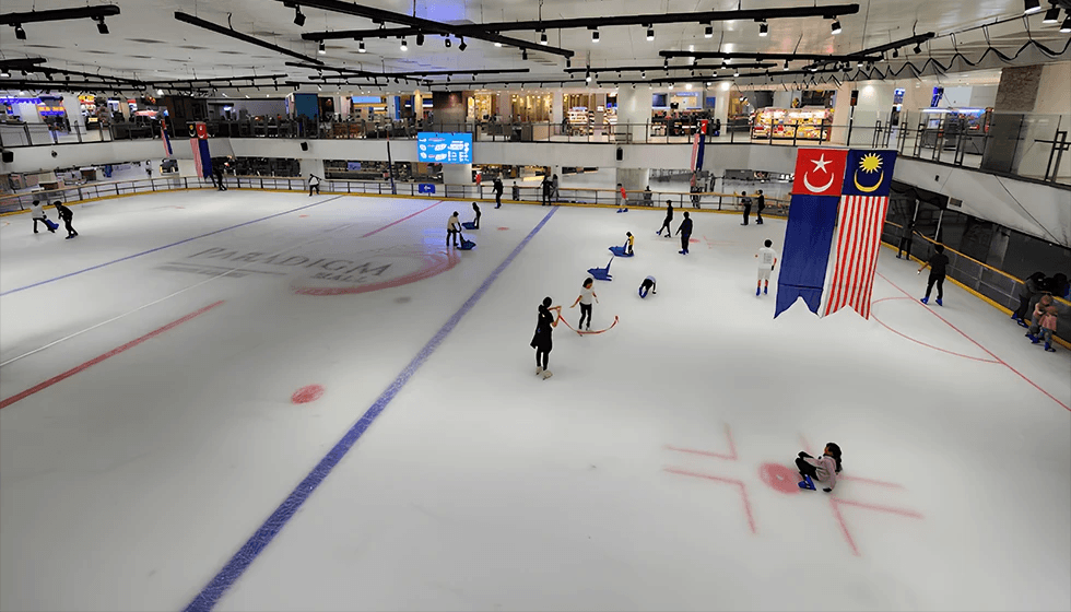 Blue Ice Skating Rink @ Paradigm Mall Johor Bahru